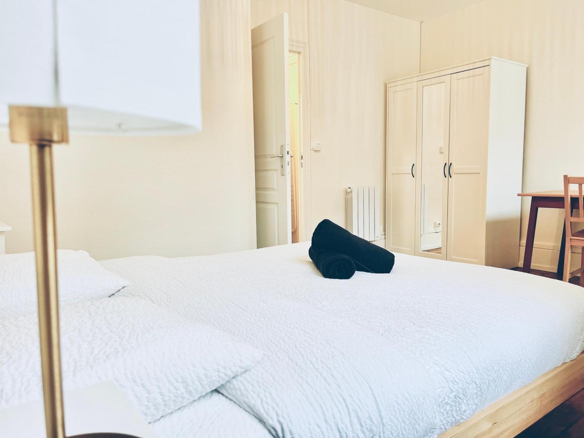 Appartement Pinede - 2 Chambres - Centre Ville Орлеан Екстериор снимка